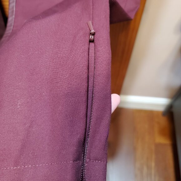 Elizabeth & James Leather Trim Ponte Pants, Size 8 - Picture 5 of 14